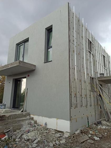 Vila ind.3cam2bai2parcari-192mp curte/25min metrou Bercen... - 3