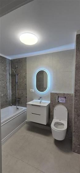Apartament cu 3 camere semidecomandat, mobilat în Hipodrom 4