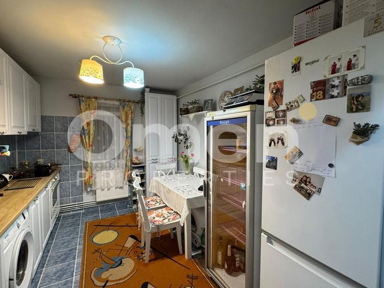 Apartament cu 3 camere decomandat, mobilat în Vasile Alecsandri