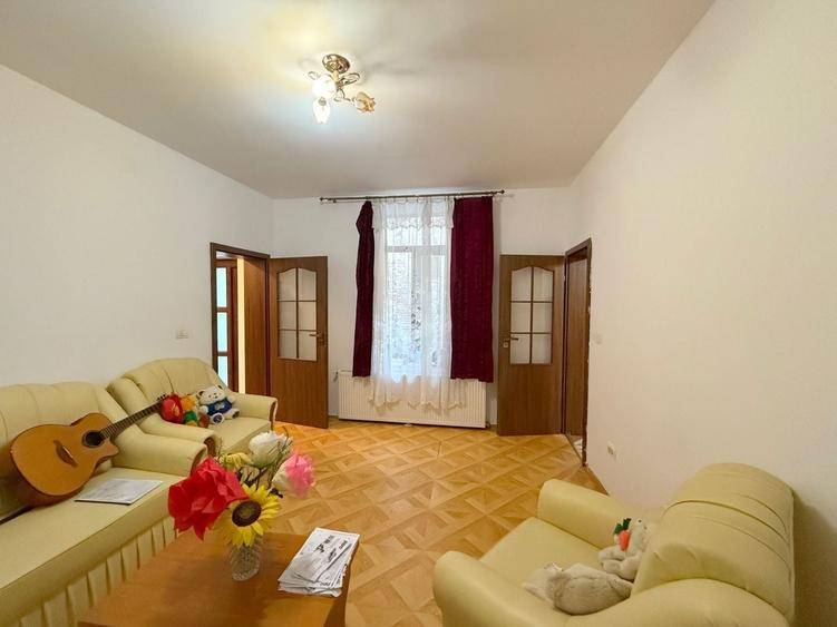 Apartament cu 2 camere decomandat, mobilat în Badea Cârțan