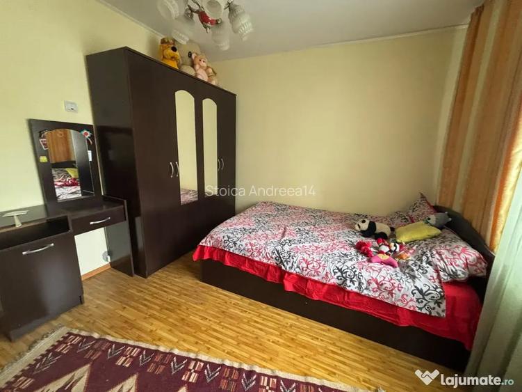 Vand apartament 2 camere decomandat, etaj 1, zona 1 Mai 51,2 mp mobilat.