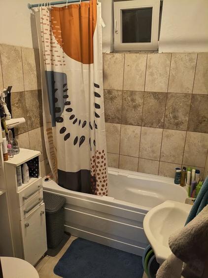 Apartament cu 3 camere semidecomandat în Șagului