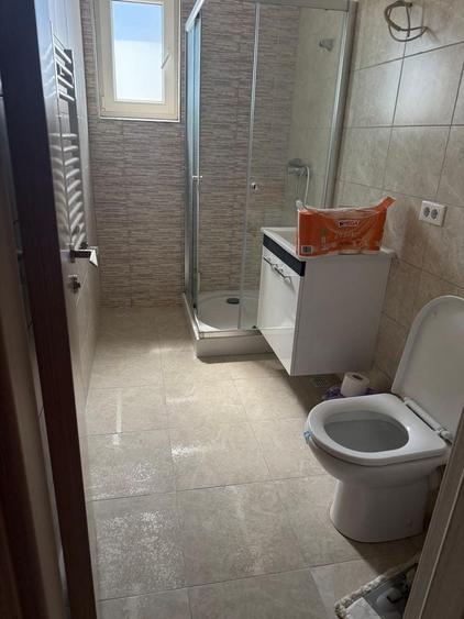 Apartament cu 3 camere decomandat, mobilat în Fundeni