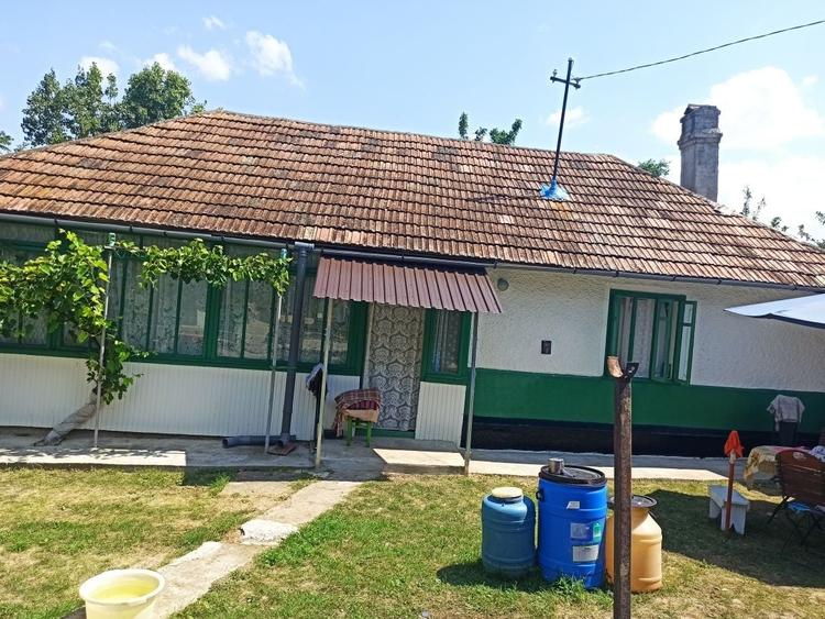 Casă cu 3 camere în Central