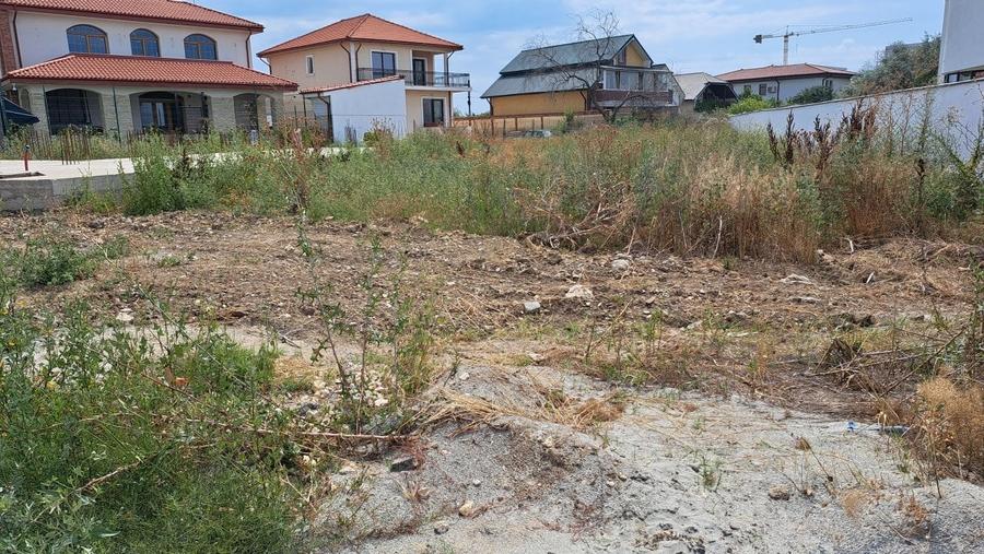 Teren Construcții intravilan de 620 mp, în Sud