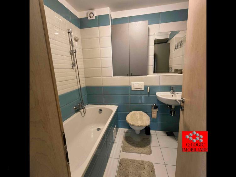 Apartament cu 2 camere decomandat în Tractorul