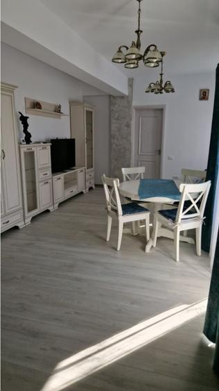 Apartament cu 2 camere semidecomandat în Ostroveni