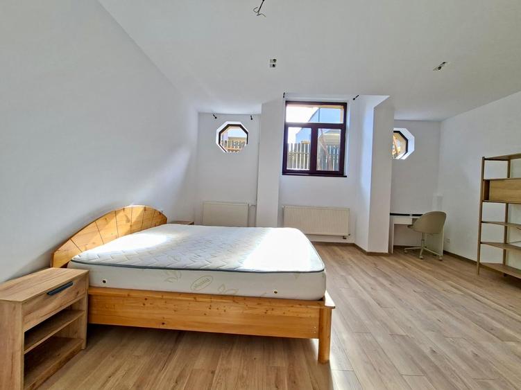 Apartament cu 2 camere, mobilat în Zorilor