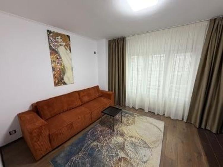 Apartament cu 2 camere decomandat în Titan