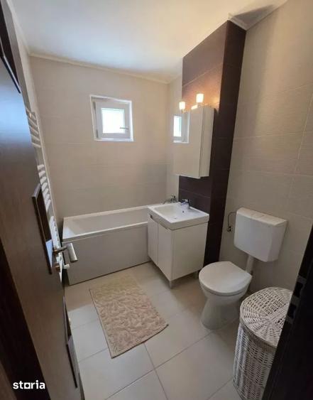 Apartament cu 4 camere decomandat în Tomis Nord