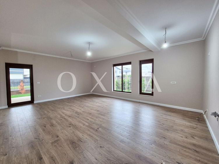 Duplex cu 5 camere cu Canalizare în Dumbrăvița