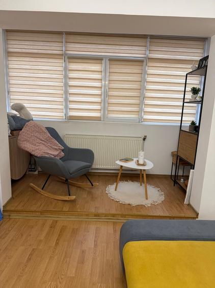 Apartament cu 3 camere decomandat în Prundu