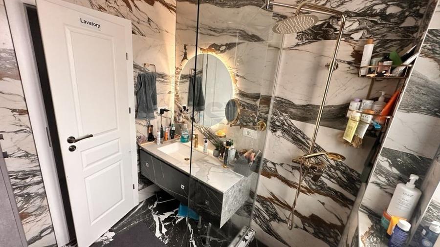 Apartament cu 4 camere decomandat în Grădina Icoanei