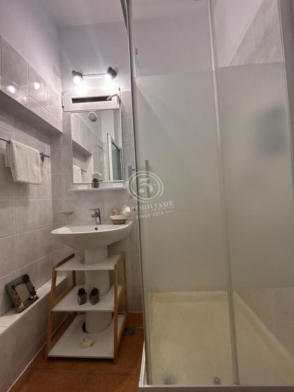 Apartament cu 2 camere semidecomandat, mobilat în Floreasca