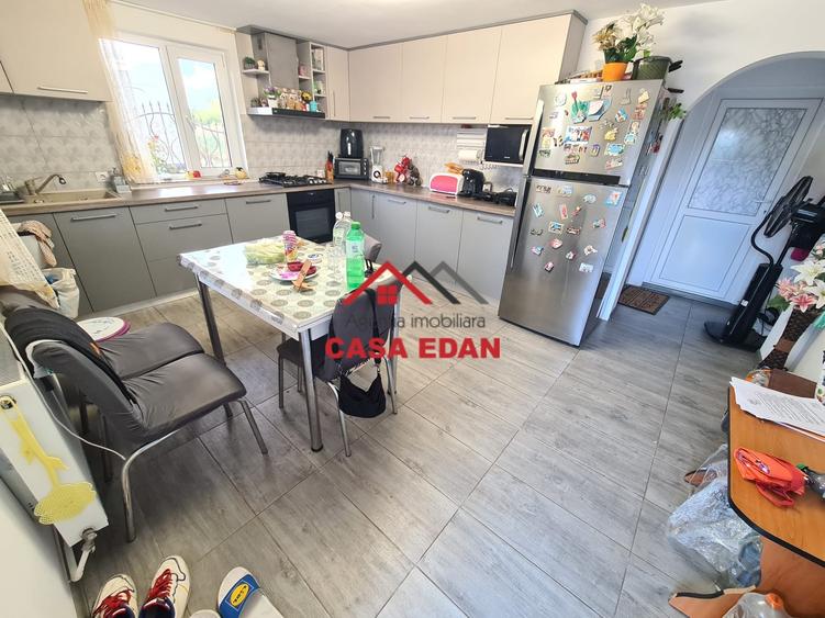 Duplex cu 4 camere cu Teren 214 Mp în Câmpina