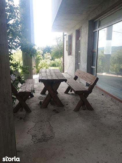 Casa de vanzare, 9 camere, zona lini?tita Parscov - 20