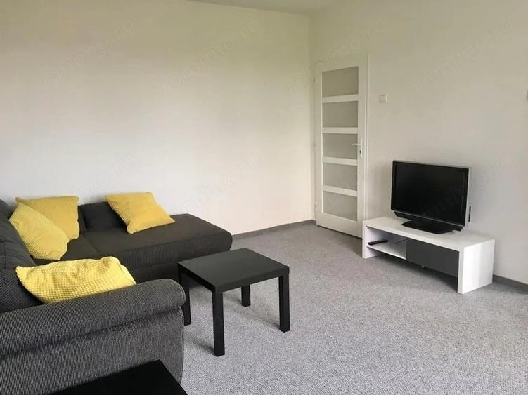Apartament cu 2 camere decomandat în Florilor