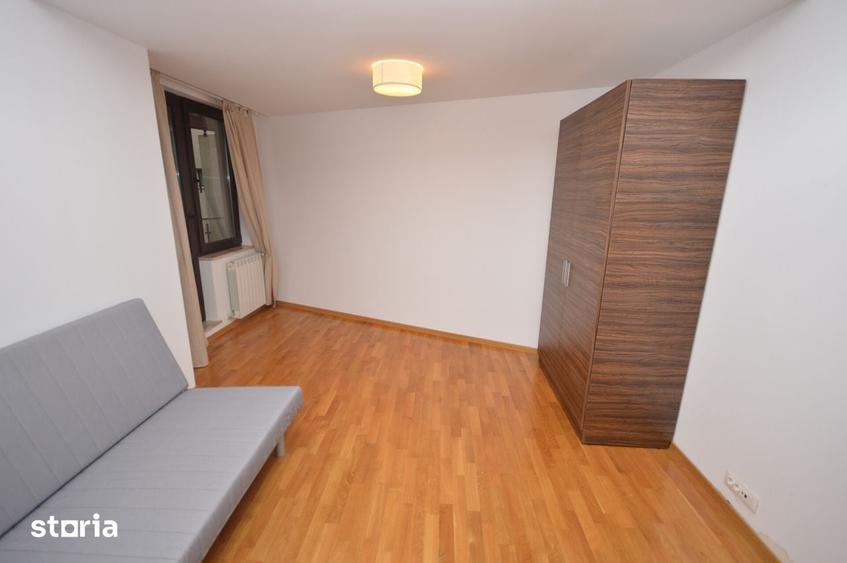 Apartament cu 3 camere în Băneasa