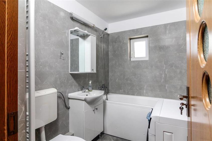 Apartament cu 2 camere decomandat, mobilat în Zorilor