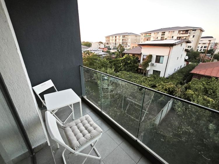 Apartament cu 2 camere decomandat, mobilat în Apărătorii Patriei