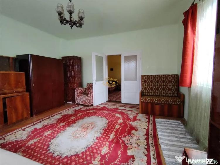Casă cu 2 camere cu Teren 469 Mp în Central
