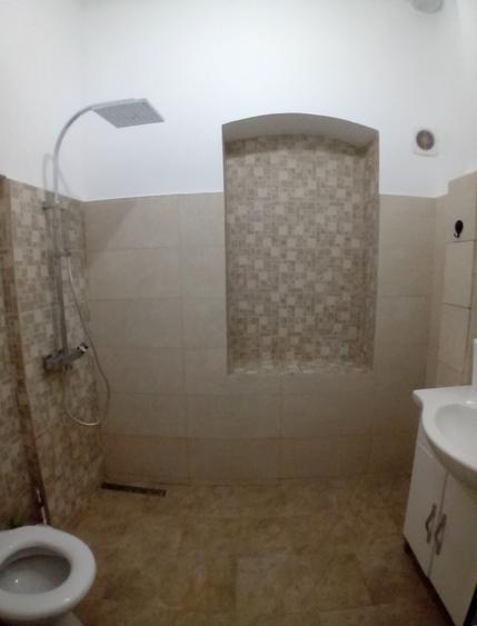 Apartament cu 3 camere în Drumul Carului