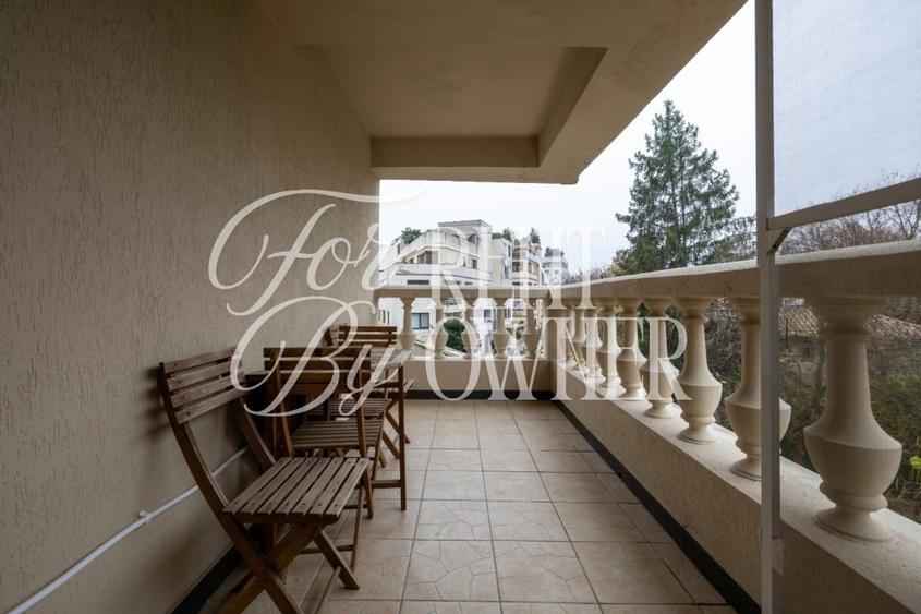 Apartament cu 4 camere decomandat în Herăstrău