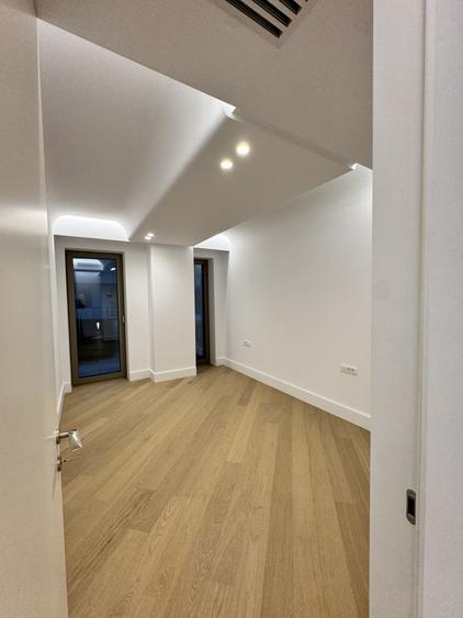 Apartament cu 3 camere decomandat în Voluntari