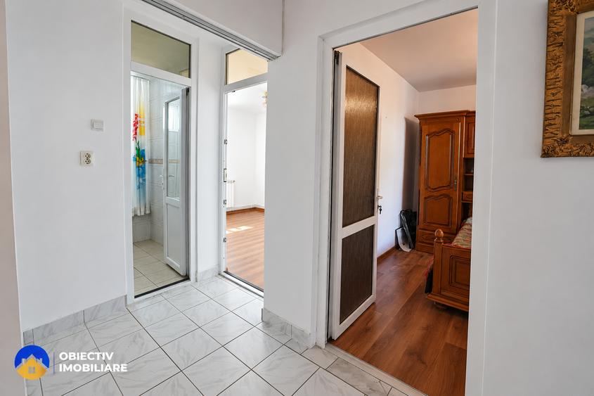 Apartament cu 3 camere decomandat în Central