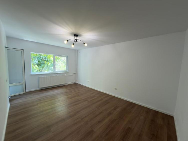 Apartament cu 2 camere decomandat în Decebal