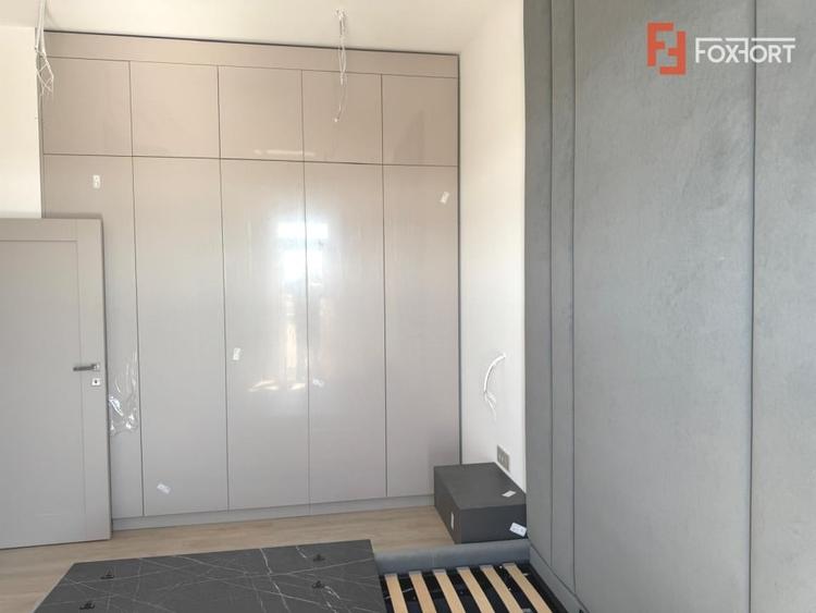 Apartament cu 4 camere decomandat, mobilat în Torontalului