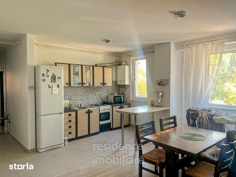 Apartament cu 3 camere semidecomandat în Sopor