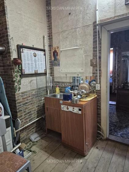 Casă cu 2 camere cu Teren 492 Mp în Calea Dumbrăvii