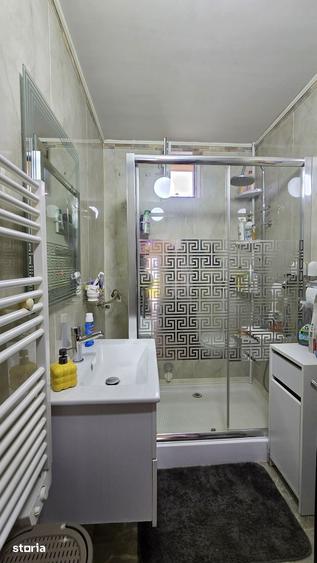 Casă cu 3 camere decomandat cu Teren 406 Mp în Central