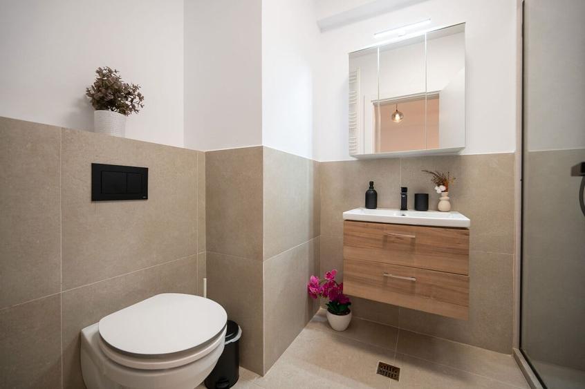 Apartament cu 2 camere decomandat în Mamaia-Sat