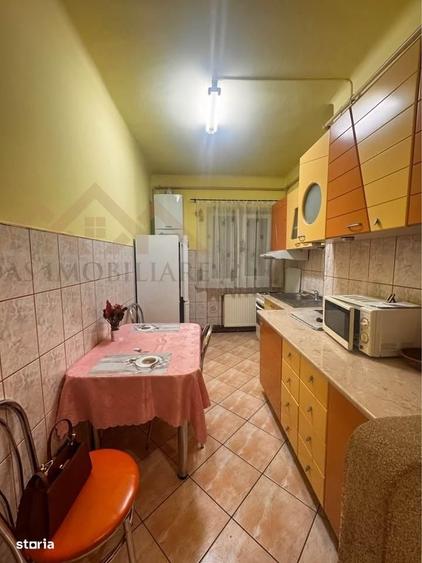 Central, zona liceului Eminescu, apartamet 2 camere decomandat - 3