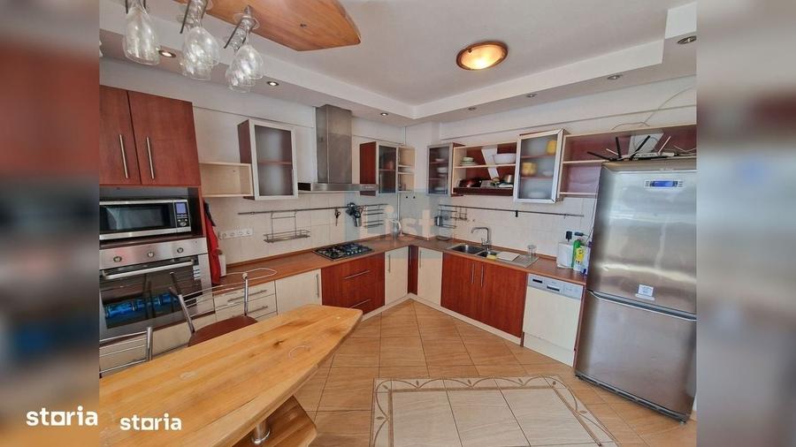 Apartament cu 4 camere în Zorilor