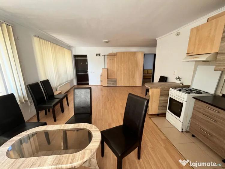 Apartament cu 3 camere semidecomandat în Bună Ziua