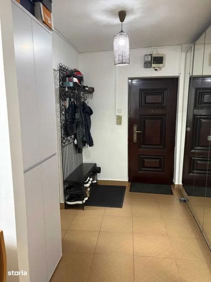 Apartament cu 2 camere semidecomandat, mobilat în Militari — fotografia 3