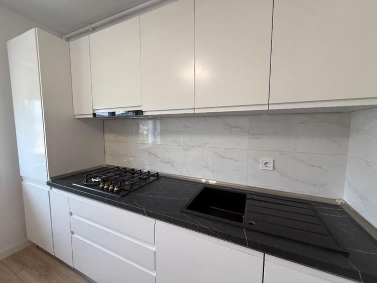 Apartament cu 3 camere în Cetate