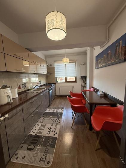 Apartament cu 2 camere decomandat în Central
