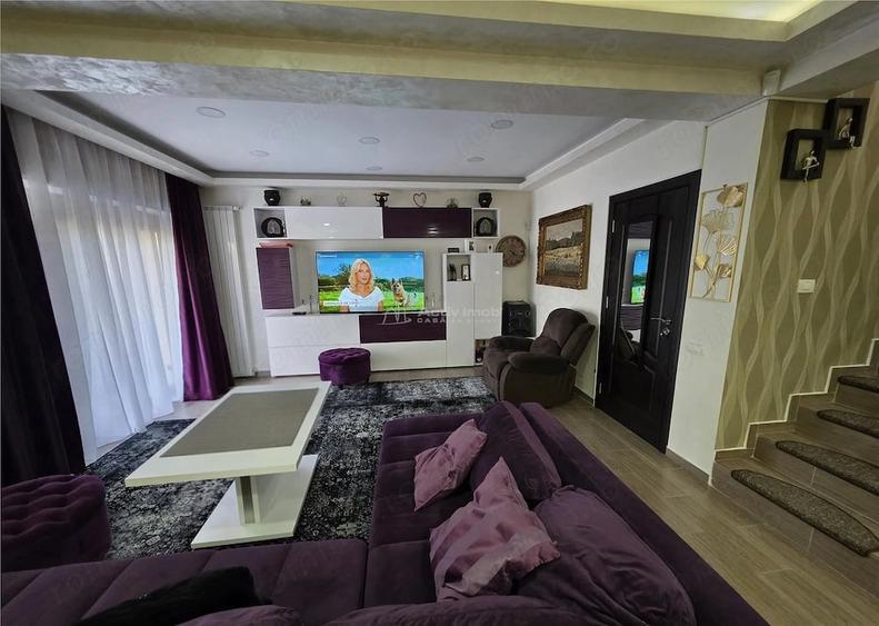 Casă cu 4 camere cu Teren 260 Mp în 1 Decembrie