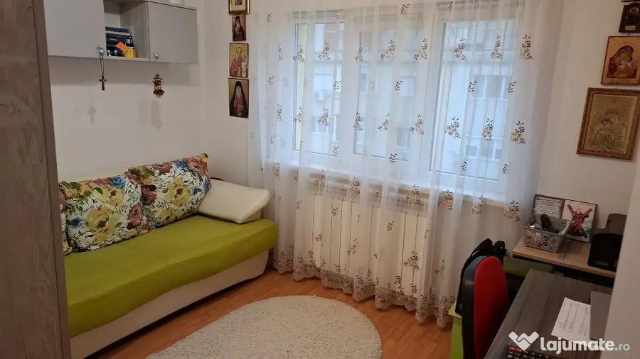 Apartament cu 2 camere semidecomandat în Poarta 6