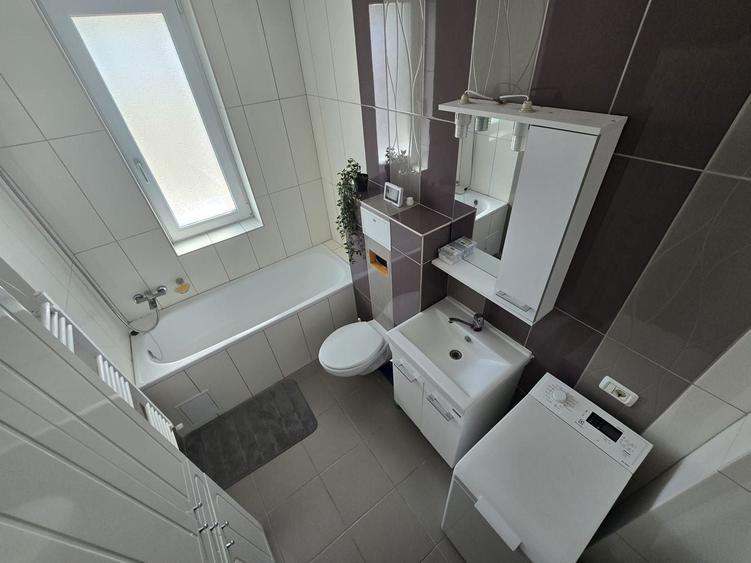 Apartament cu 2 camere decomandat, mobilat în Girocului