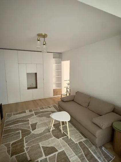 Apartament cu 2 camere semidecomandat, mobilat în Păcurari