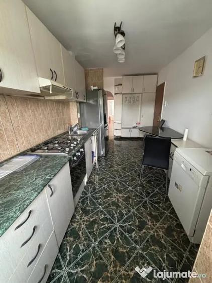 Apartament cu 4 camere decomandat în Mănăștur