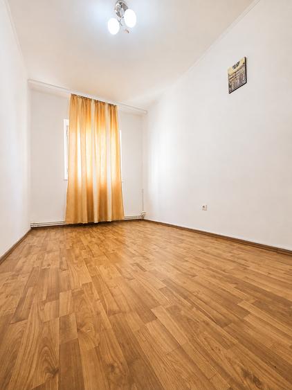 Apartament cu 3 camere decomandat în Vidin-Progresul