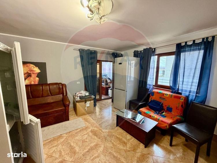 Casă cu 4 camere în Vânători