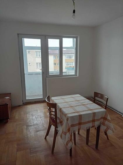 Apartament de vanzare 3 camere Targu Neamt str. Petru Rares - 3