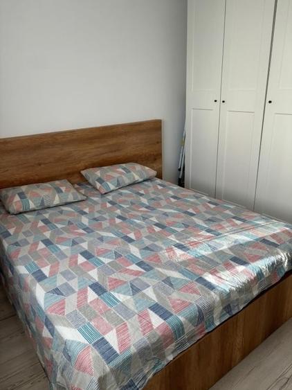 Apartament cu 3 camere decomandat, mobilat în Crângași